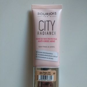 NEW Bourjois City Radiance 03 - Light Beige